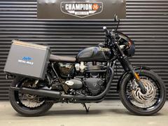 ＴＲＩＵＭＰＨ　ボンネビルＴ１２０ブラック　ビキニカウル　エンジンガード　マルチバー　ＭｅｔａｌＭｕｌｅ社パニアケース付　センタースタンド　ＥＴＣ