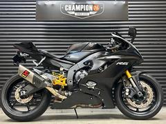 ヤマハ　ＹＺＦ−Ｒ６　アクラポビッチ製マフラー　フェンダーレス　ＰＵＩＧスクリーン　　ＢａｂｙＦａｃｅ製バックステップ　その他カスタム多数