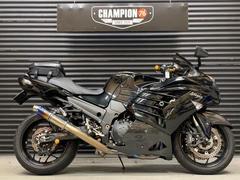 カワサキ　Ｎｉｎｊａ　ＺＸ−１４Ｒ　トリックスター製バックステップ＆マフラー＆スライダー　カーボンパーツ多数　ゼログラビティ製スクリーン　等