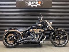 ＨＡＲＬＥＹ−ＤＡＶＩＤＳＯＮ　ＦＸＳＢ　ブレイクアウト　バンス＆ハインズ製ビッグラディウス　サイドナンバー　エアクリ　ＵＳＢ電源　スマホホルダー　等