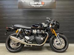 ＴＲＩＵＭＰＨ　スラクストン１２００ＲＳ　ロケットカウル　グラブバー　エンジンガード　一人乗り登録　ＥＴＣ２．０