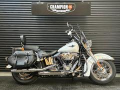 ＨＡＲＬＥＹ−ＤＡＶＩＤＳＯＮ　ＦＬＳＴＣ　ヘリテイジソフテイルクラシック　エンジンガード　シーシーバー　リアキャリア　両側サドルバッグ　シーソーペダル　ＥＴＣ