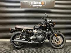 ＴＲＩＵＭＰＨ　ボンネビルＴ１２０　ＢＬＡＣＫ　ノーマル車　ブレンボキャリパー　純正グリップヒーター　ＵＳＢ　ＥＴＣ２．０　スペアキー