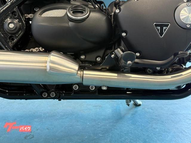 TRIUMPH ボンネビル ボバー 純正サイドバッグ オプションLED