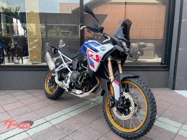 BMW F900GS アクラポビッチマフラー SHOWA 