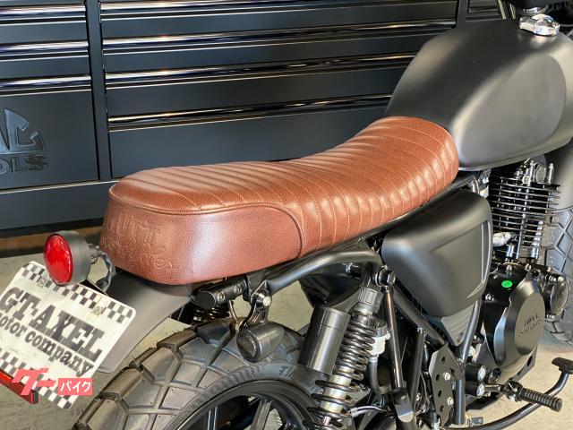 MUTT FSR250 GTオリジナルカスタム車両 シート交換 MUTT FSR250 GTオリジナルカスタム車両 シート交換