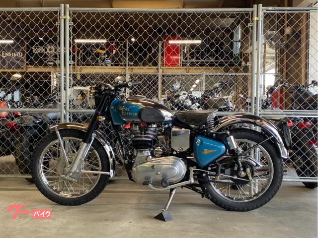 ROYAL ENFIELD ブリット350 アイアンエンジンモデル 右 