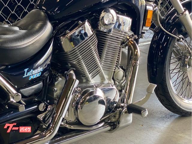 スズキ イントルーダー1400 カスタム 逆輸入車 油空冷V型2気筒
