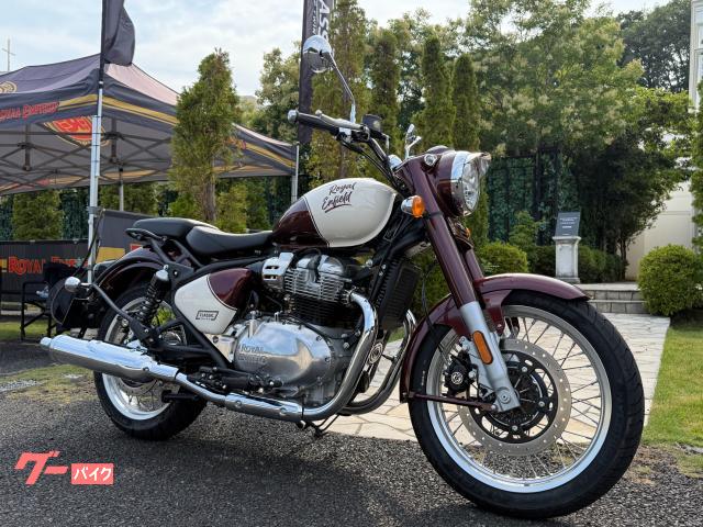 クラシック６５０　ヴァラムレッド　トリッパーナビ　水冷並列２気筒ＳＯＨＣエンジン