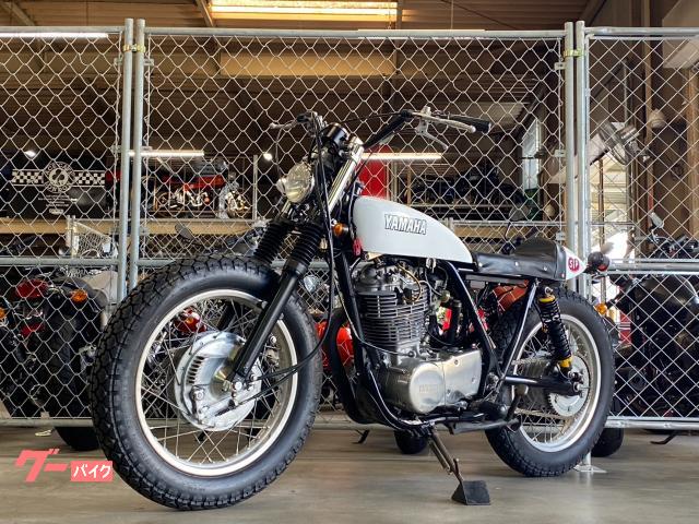 ヤマハ SR400 2型 トラッカーカスタム 1JR 社外外装 スーパー