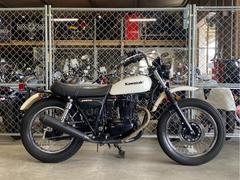 カワサキ　２５０ＴＲ　ＦＩ　ポーラホワイト　ライトカスタム　Ｋ０１１Ｂ