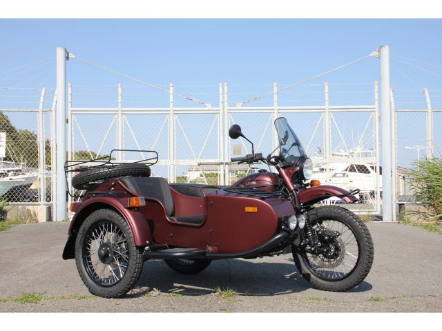 ＵＲＡＬ ギアアップ ２ＷＤ スタンダードモデル ワントーンカラー バーガンディ＆エンジンブラック スクリーン＆サイドカーノーズラック仕様｜ＧＴ－ＡＸＥＬ・浜松（ロイヤルエンフィールド浜松、マットモーターサイクルズ浜松）｜新車・中古バイク  ...