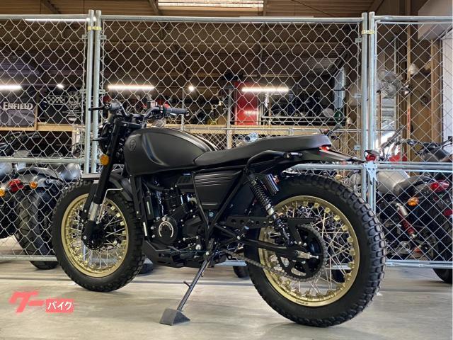 値下げKURIMOTOヴィンテージ ブラック スパイク MUTT DRK－01 250 マットブラック＆ゴールド 水冷エンジン