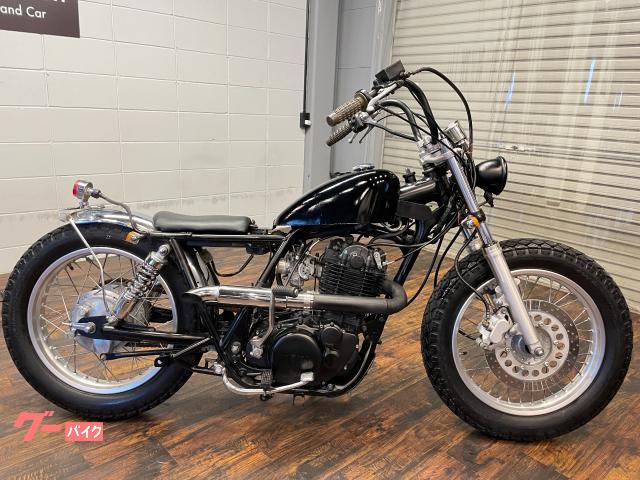 ヤマハ SR400 ボバーフルカスタム ターンアウトハイマフラー
