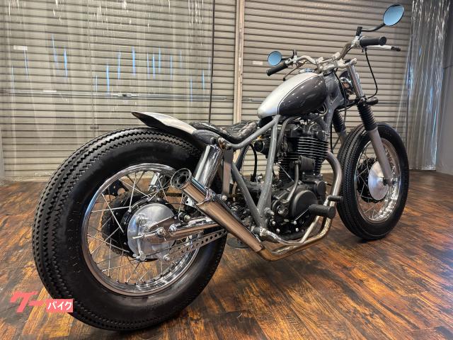 ヤマハ SR400 製作車両 ボバーカスタム かち上げトランペット