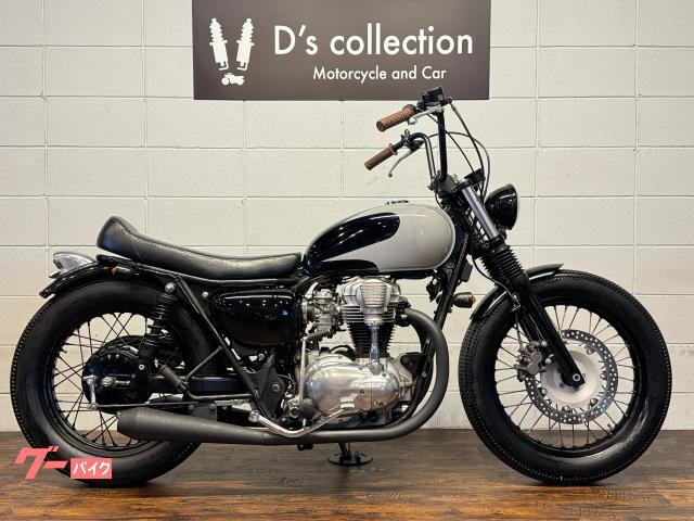 W650 ブラッドスタイル アップハンドル ベーツシート メガホンマフラー ショートサス クラシックタイヤ 各所ブラックリペイント