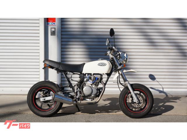 Ａｐｅ１００　前後ディスクブレーキ　ビックキャブ　アルミトップブリッジ　スーパートラップマフラー　スカチューン　５速マニュアル
