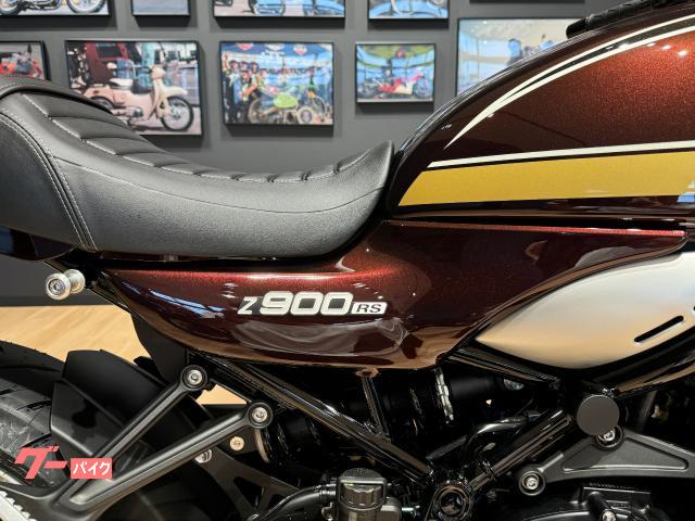 2025モデル z900rs ガソリンタンク　キャンディートーンレッド　新品 2025年モデル「Z900RS」キャンディトーンレッドのご紹介です