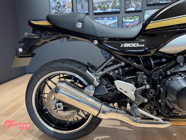 美品　中古　Z900RS カワサキ純正 外装セット メタリックディアブロブラック カワサキ、『Z900RS』新グラフィックを採用した2024年モデルを7