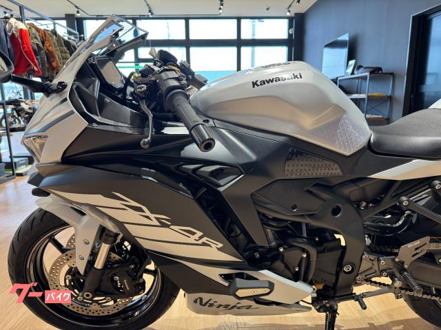 カワサキ Ninja ZX－4R SE 2025年モデル バック
