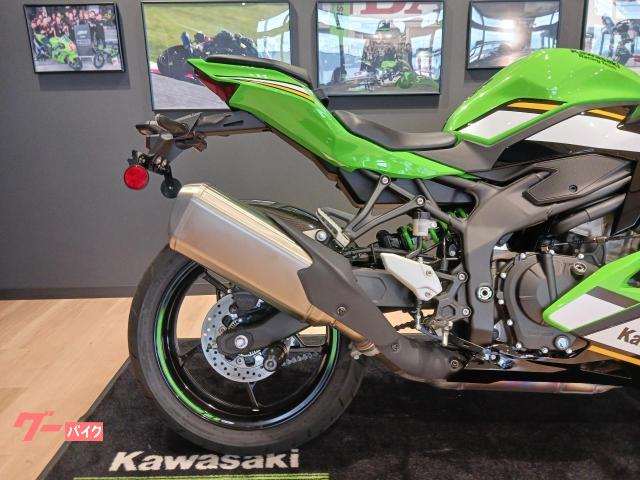 カワサキ Ninja ZX－4RR ETC エンジンスライダー