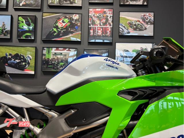 カワサキ Ninja ZX－4RR 40th anniversary