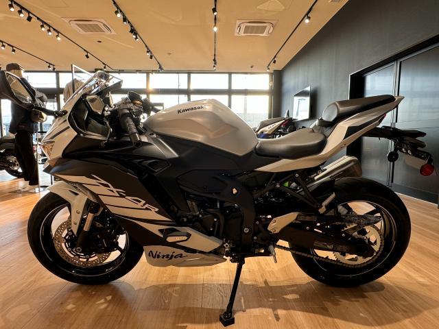 カワサキ Ninja ZX－4R SE 2025年モデル