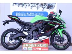 カワサキ　Ｎｉｎｊａ　ＺＸ−２５Ｒ　ＳＥ　マスターシリンダーキャップカスタム