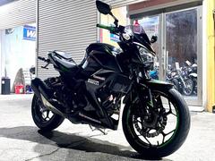 カワサキ　Ｚ２５０　オーバーレーシング　ローダウン　フェンダーレス　社外スクリーン　エンジンガード　ハリケーンハンドル　カスタムレバー