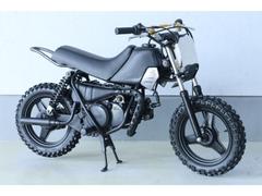 ヤマハ　ＰＷ５０　ボアアップエンジン　スカチューンカスタム　キャブレターＯ／Ｈ済み　ステアリングライザー（ゴールド）　ブラックシート