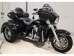 ＨＡＲＬＥＹ−ＤＡＶＩＤＳＯＮ　●ミルウォーキー１０７エンジン●１オーナー●グリップヒーター●前＆後ＣＶＯフットボード●ＣＶＯスクリーン●バンパー＆アーチ●ラック