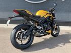 ストリートトリプルRS オーリンズ Brembo フライスクリーン 純正スライダー アームガード