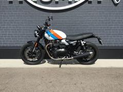 ＴＲＩＵＭＰＨ　スピードツイン９００