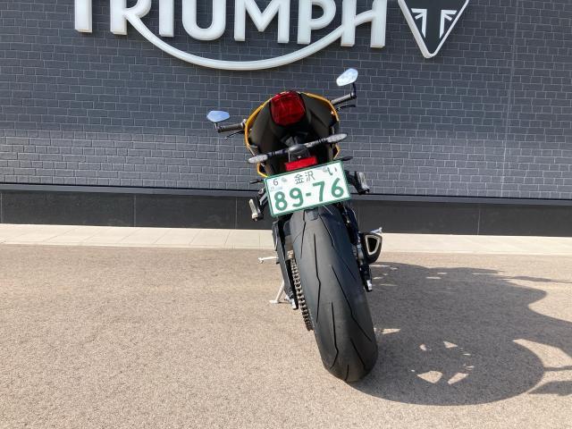 ストリートトリプルRS オーリンズ Brembo フライスクリーン 純正スライダー アームガード