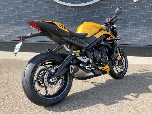 ストリートトリプルRS オーリンズ Brembo フライスクリーン 純正スライダー アームガード