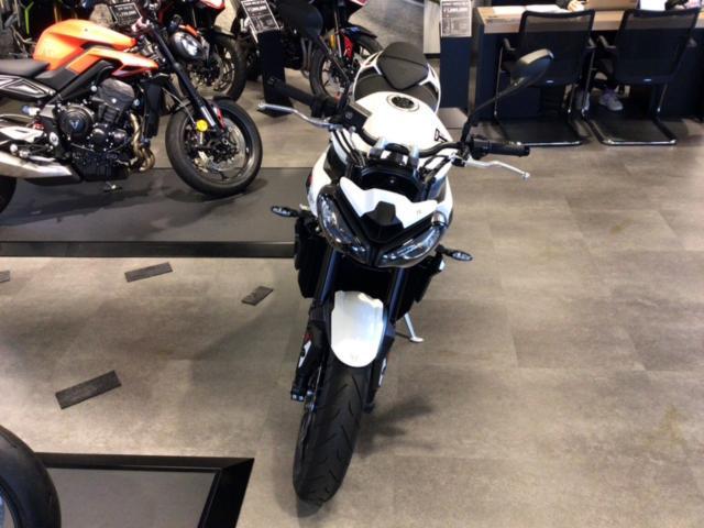 ストリートトリプル765R