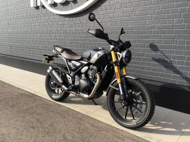 スクランブラー400X 登録済未使用車