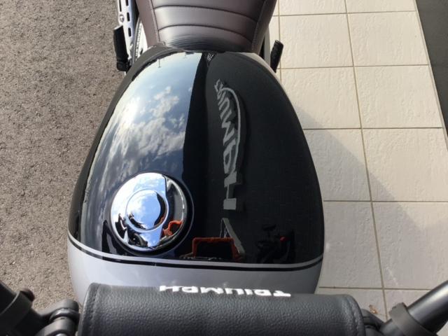 スクランブラー400X 登録済未使用車
