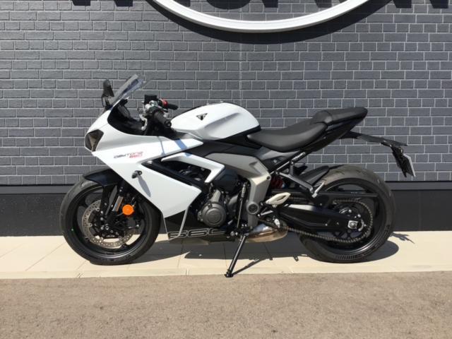 デイトナ660 純正クイックシフター装着 ETC2．0装着