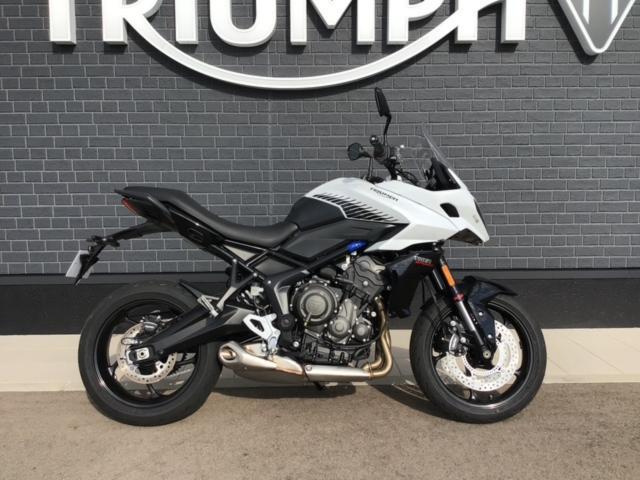 タイガースポーツ660 新車