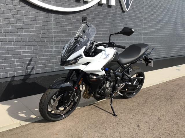 タイガースポーツ660 新車