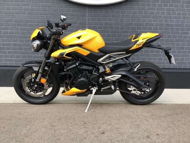 ストリートトリプル765RS
