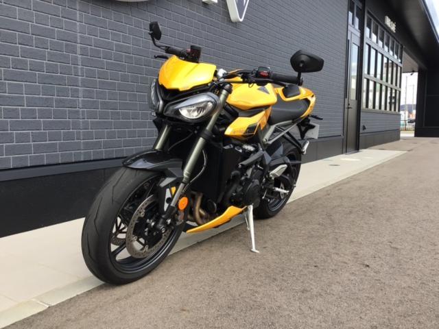 ストリートトリプル765RS