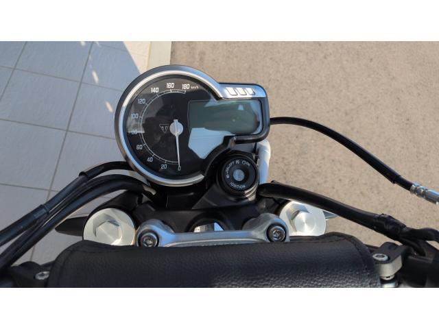 スクランブラー400X 登録済未走行