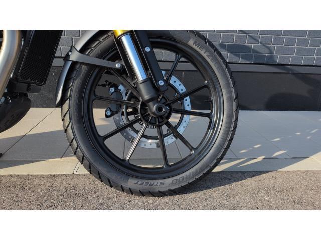 スクランブラー400X 登録済未走行