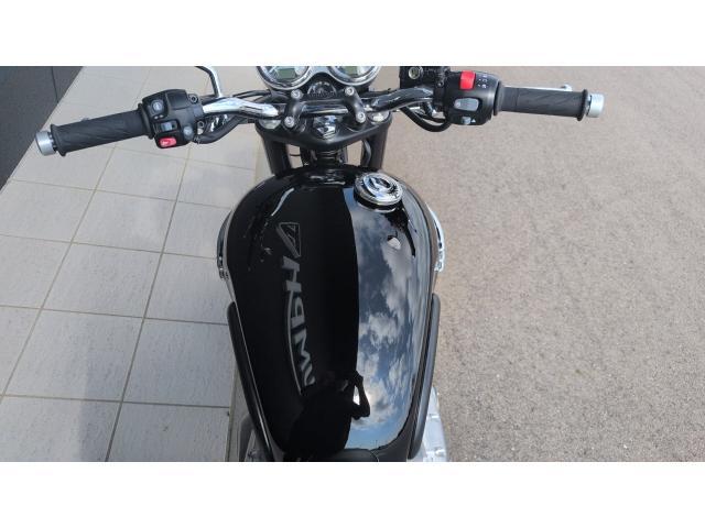 ボンネビルT120