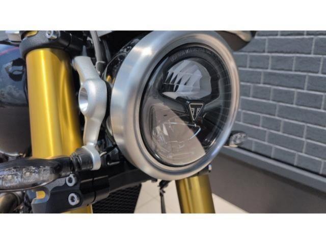 スクランブラー1200XE 新車在庫車 純正アクセサリー半額（税込み11万円以上）