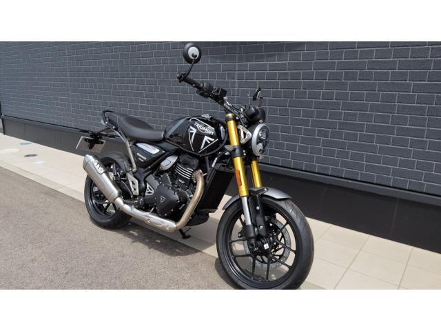スピード400 登録済み未使用車