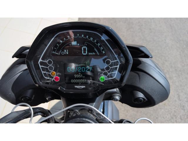 ストリートトリプル765R 試乗車