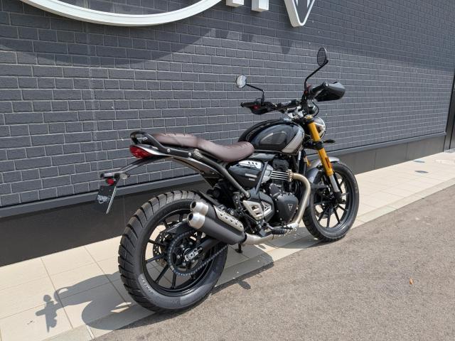スクランブラー400X 登録済未使用車